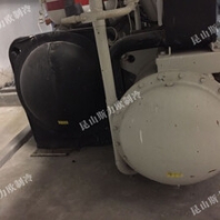 顿汉布什水冷冷水WCFX系列机组的满液式蒸发器及液位传感器结构