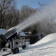 小型造雪机室外滑雪场温度决定造雪难易程度