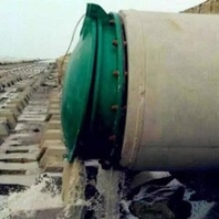 山东浮箱式拍门