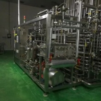 出售二手APV果汁饮料管式杀菌机上海南华高温管式杀菌机组