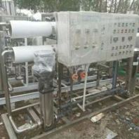 鹏运二手三合一灌装机,珠海二手灌装机套标机膜包机优质服务