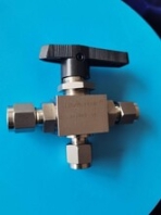 316不锈钢直通仪表球阀卡套连接高压手动球阀