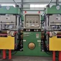 出售新劲力350T真空3RT二手硫化机，9成9新未用过