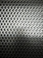 批量生产1.0金属船舶机械地下防滑板鳄鱼齿船用防滑板厂家直销-