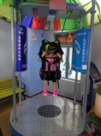 9D互动飞行游乐设备、VR跳伞模拟器