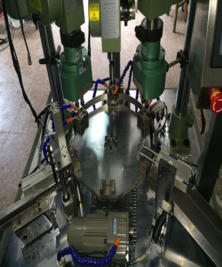 自动钻孔设备厂家自动钻孔攻牙机