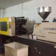 震德CJ250M3V注塑机（大炮筒日本原装电脑油箱)5.9万元