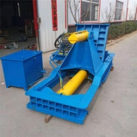 120吨金属压块机车床下脚料压扁机