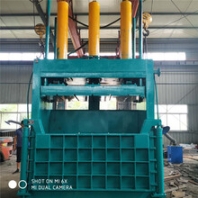 300吨全自动打包机遥控操作立式打包机