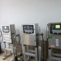 公司求购二手矿泉水贴标机