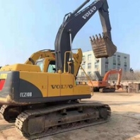 昆明二手挖机市场出售沃尔沃210和240二手挖掘机全国包送货