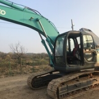 低价转让神钢200挖掘机纯土方车车况良好原版车漆