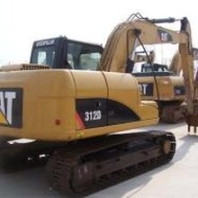 二手挖掘机市场购置二手挖掘机秘诀在于看螺栓和小时表