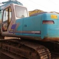 二手挖掘机市场数台二手挖掘机可供挑选