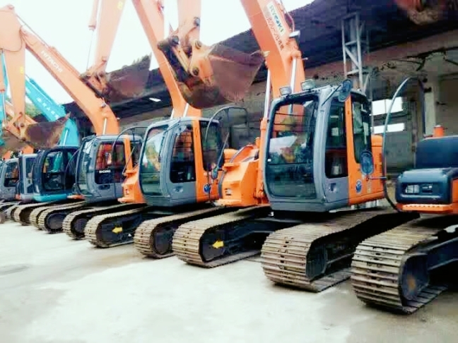 上海二手挖掘机市场如何能买到质优价廉的二手挖掘机