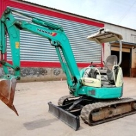 进口二手挖掘机，三吨左右的小挖机多少钱一台