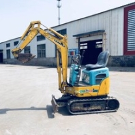 果园苗圃，园林绿化专用的二手小挖机，洋马08进口小型挖掘机