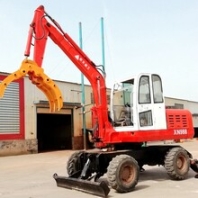 贵州二手轮式挖掘机多少钱一台，国产犀牛轮式小挖机