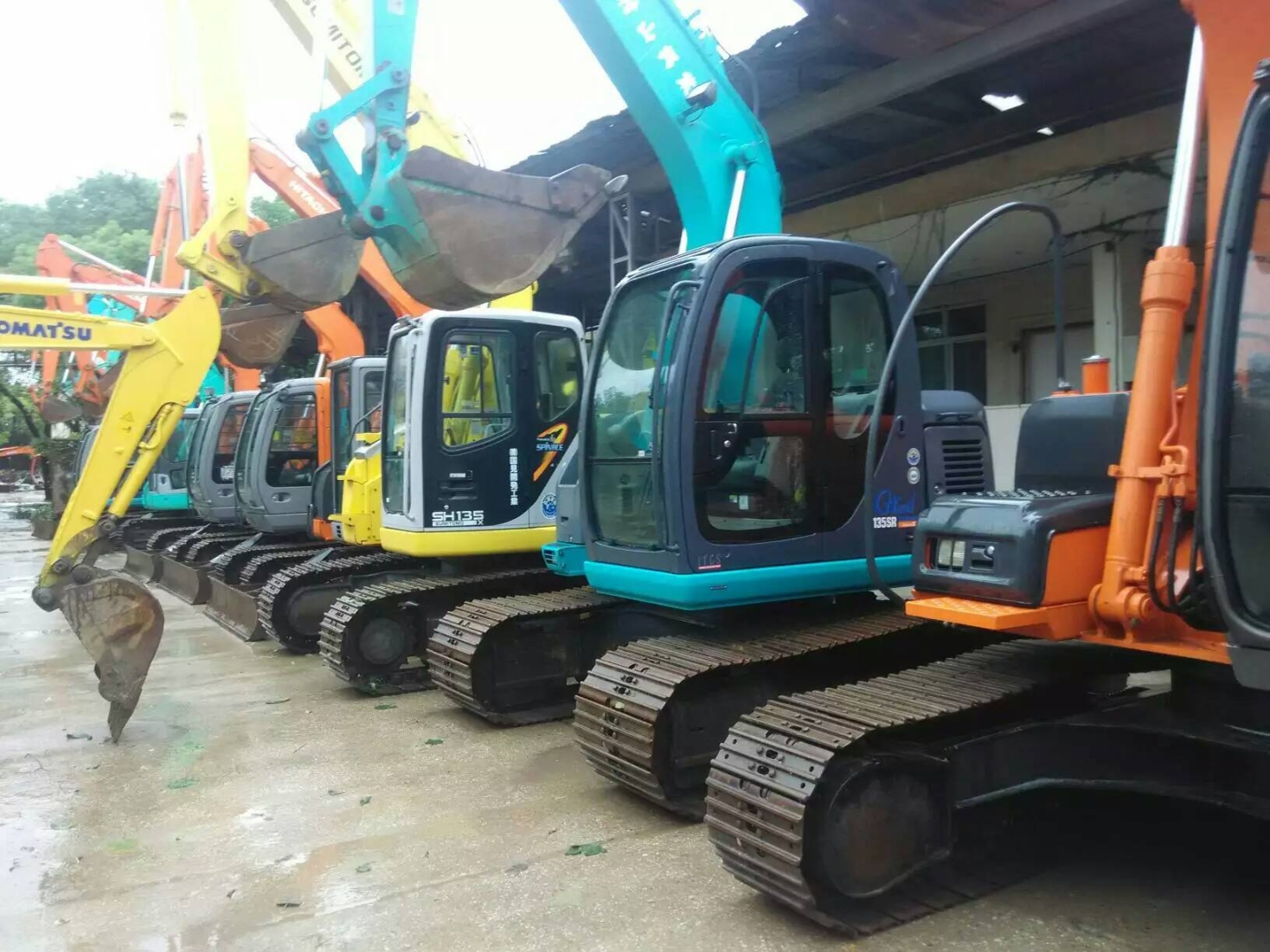 二手神钢SK130挖掘机9成新现货出售