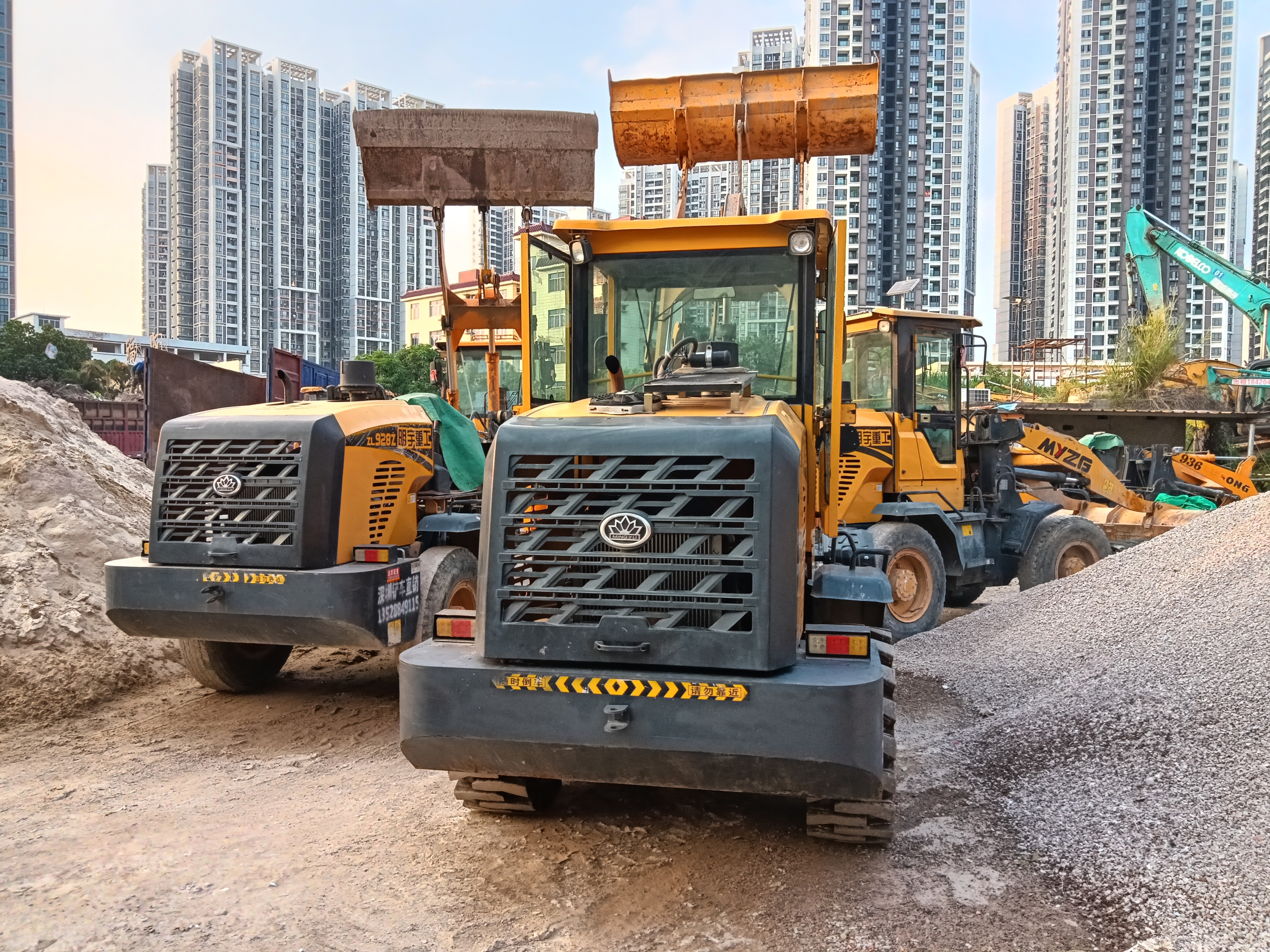 夹木机铲车装载机抓木机出售