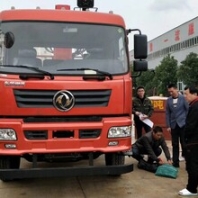 长沙东风御虎国5特商后八轮12吨随车吊厂家直销可分期