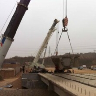 头条-丰台木樨园吊车出租行规-正规企业-叉车出租随车吊