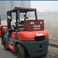 头条-朝阳双井吊车租赁起步价-在线服务-叉车租赁挖掘机多少钱