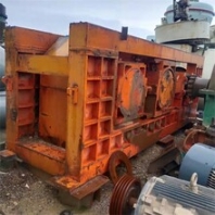 二手铁矿石500x1200单电机对辊破碎机,对辊制砂