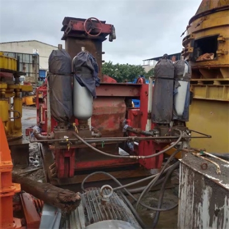 大宏立辊磨机,铁矿石大宏立出售大宏立60x90高压对辊破碎机特点