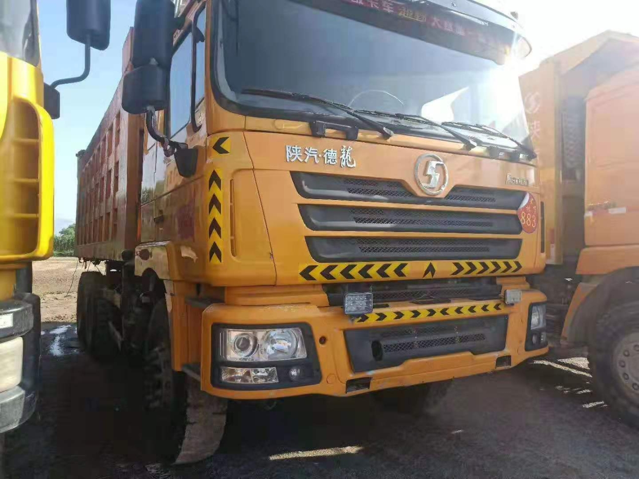 大量出售17-18年精品德龙奥龙后八轮自卸车
