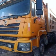 工地完工，急售100多台后八轮自卸车