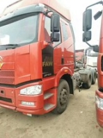 常平镇出售多台二手解放J6P牵引车460马力领航版