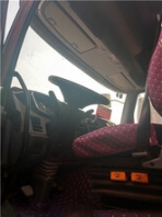 黄埔出售二手解放J6牵引车国四排放420马力手续