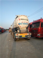 广州萝岗国四LNG加气车、双驱烧气车头