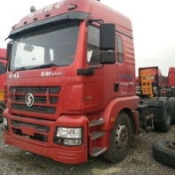 汕头潮南区二手重卡豪沃重汽双驱半挂车13米系列篮板60cm箱板货车