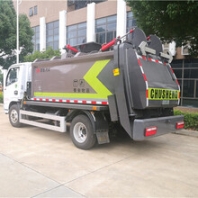 侧装压缩垃圾车高大尚