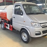 燃油勾臂垃圾车高端车型