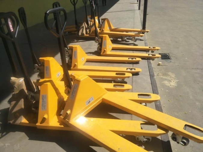 廊坊永清开发区叉车修理厂，维修叉车，维修地牛