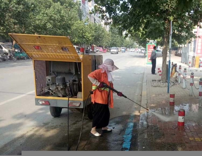 牢固高压清洗车品种繁多,高压清洗车厂家